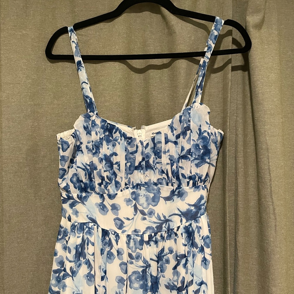 abercrombie & fitch blue and white maxi dress